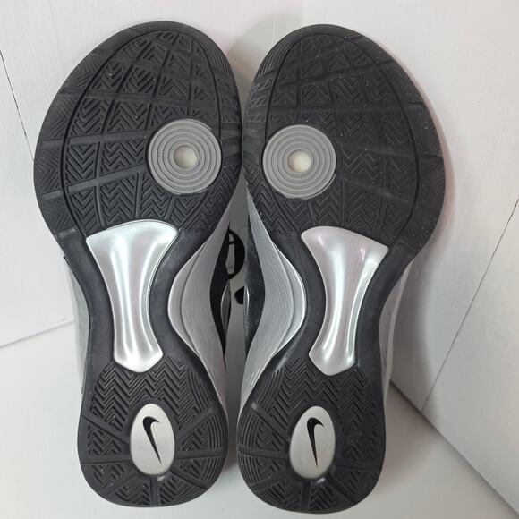 Nike Zoom 10.5 Volly Hyperspike volleyball Shoes BlacknSilver logo accent Active - Picture 3 of 14